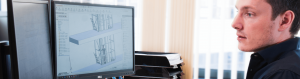 Twin-Tech ingenieurs werken aan engineering in machinebouw met moderne 3D-technologie