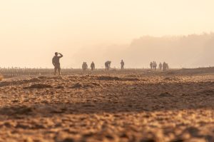 Kamperen in Nederland met diverse landschappen inclusief stranden, duinen, bossen en rivieren voor het perfecte kampeerseizoe