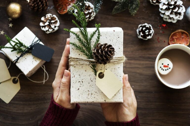 Home Duurzame relatiegeschenken zoals herbruikbare flessen, notitieboeken en tassen die je merkidentiteit versterken